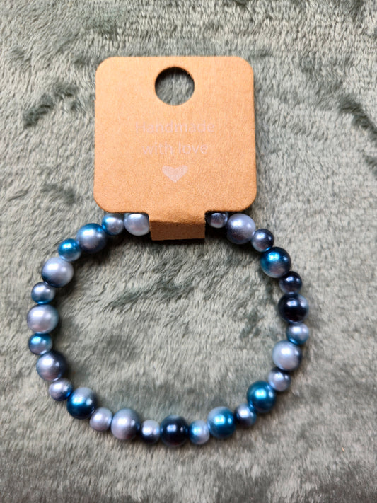 Blue beaded bracelet